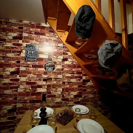 Апартаменты Thegarrisonloft *